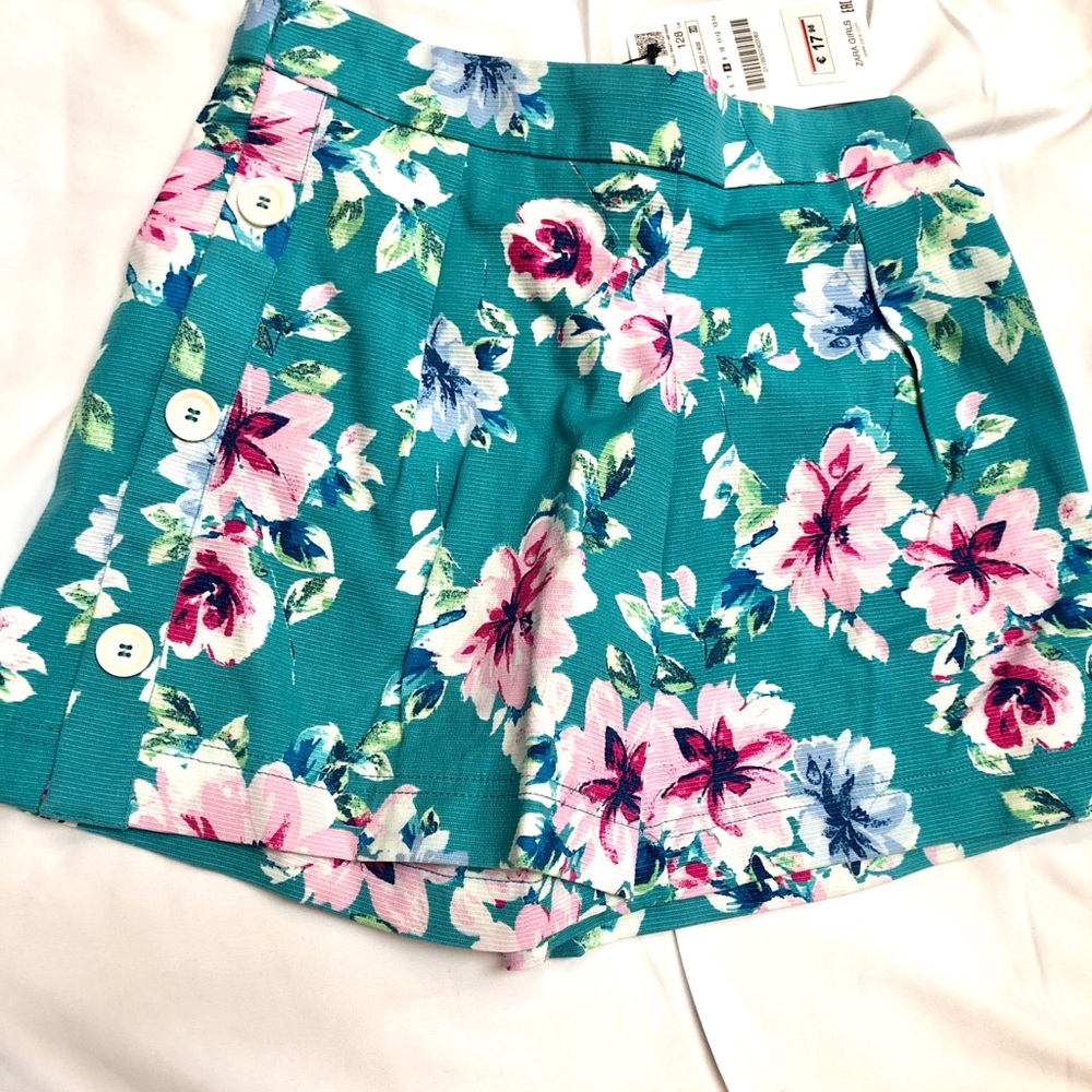 Zara shorts floral.